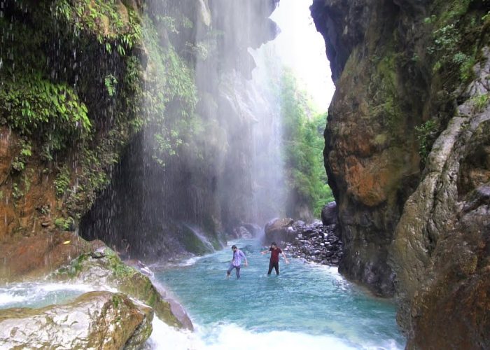 Family-friendly tour packages